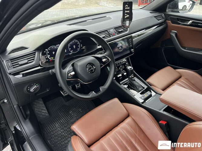 Skoda Superb 39 interauto-car