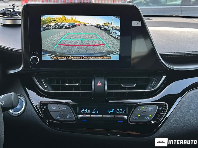 Toyota C-HR 41 interauto-car