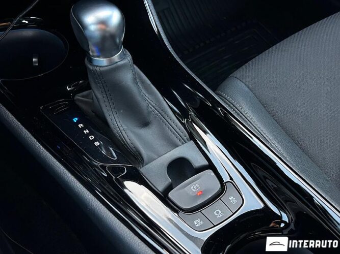 Toyota C-HR 42 interauto-car