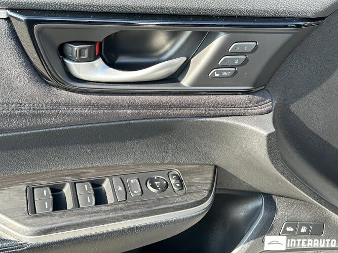 Honda Clarity 42 interauto-car
