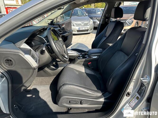 Honda Clarity 35 interauto-car
