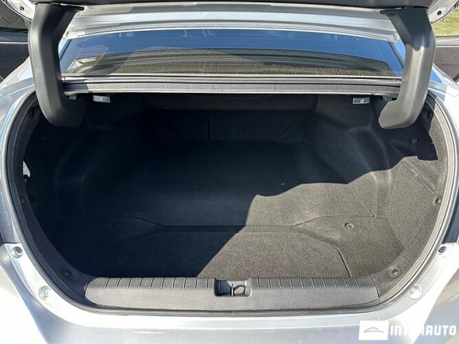 Honda Clarity 47 interauto-car