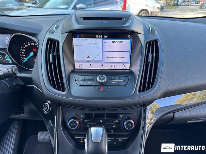 Ford Kuga 40 interauto-car