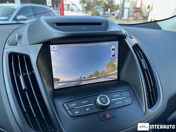 Ford Kuga 39 interauto-car