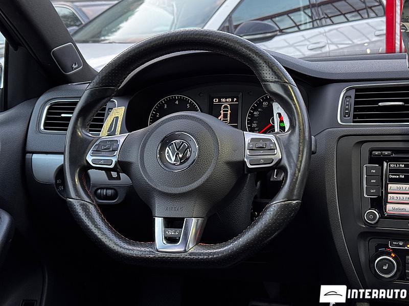 Volkswagen Jetta GLI 23 automobil-interauto