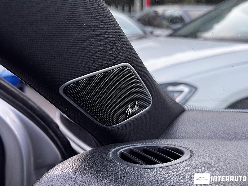 Volkswagen Jetta GLI 21 automobil-interauto