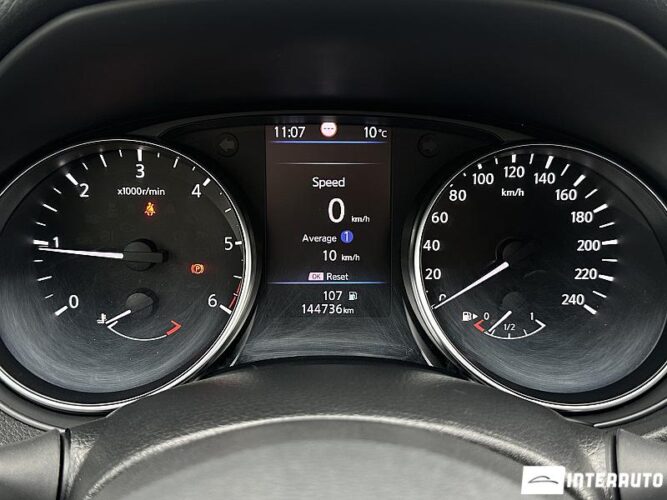 Nissan Qashqai 37 interauto-car