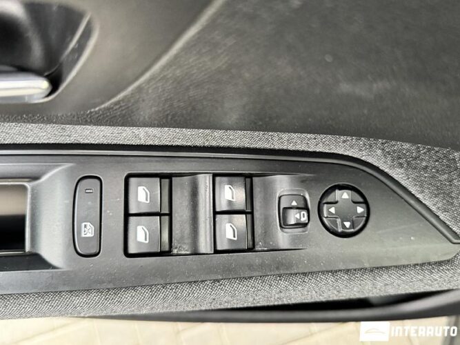 Peugeot 5008 47 interauto-car