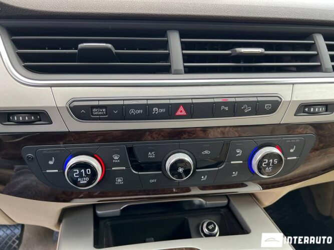 Audi Q7 50 interauto-car