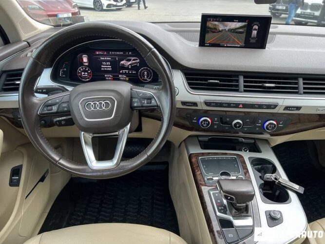 Audi Q7 44 interauto-car
