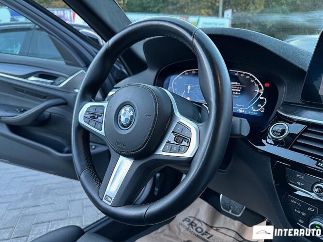 BMW 530e 44 interauto-car