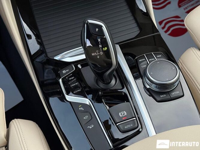 BMW X4 3.0i 46 interauto-car