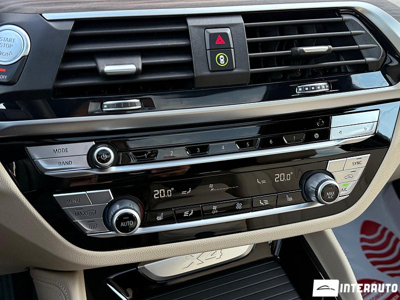 BMW X4 3.0i 25 automobil-interauto