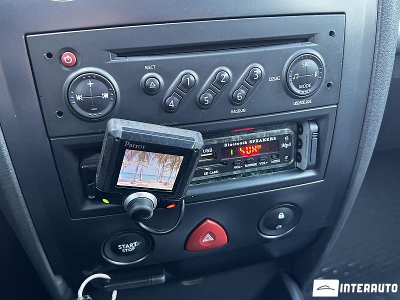 Renault Megane 23 automobil-interauto