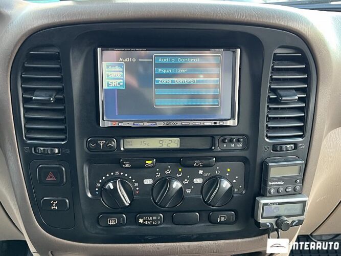 Toyota Land Cruiser 39 interauto-car