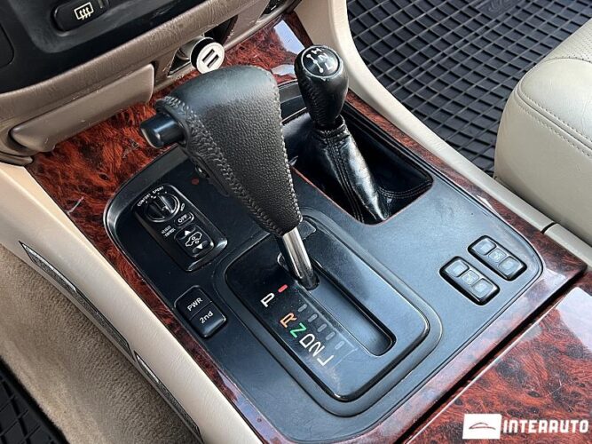 Toyota Land Cruiser 40 interauto-car