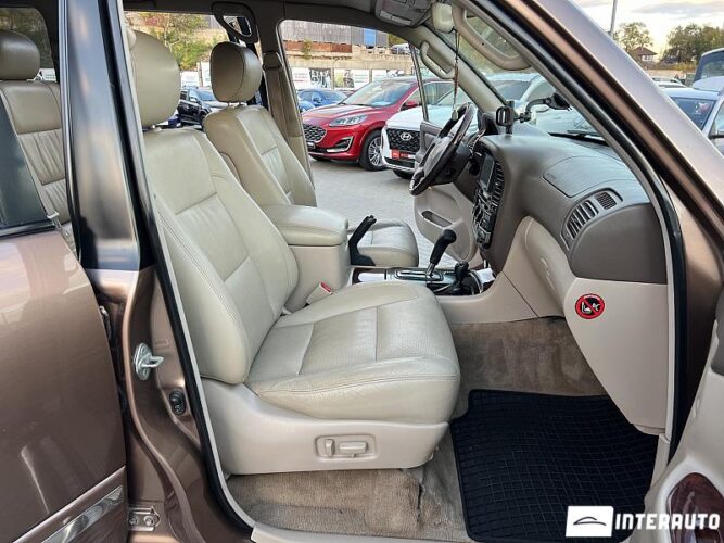Toyota Land Cruiser 44 interauto-car