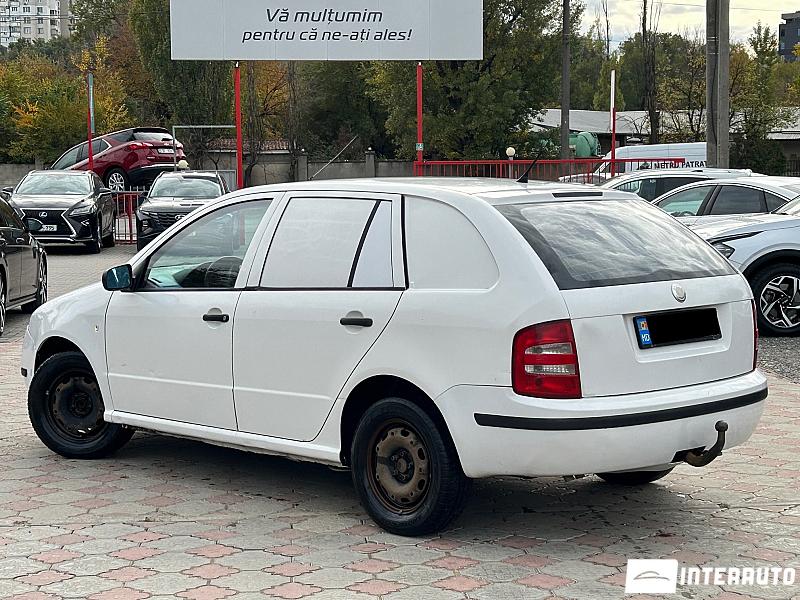 Skoda Fabia 12 automobil-interauto