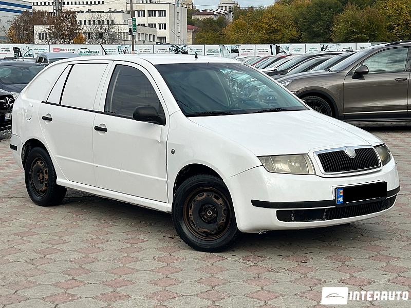 Skoda Fabia 14 automobil-interauto