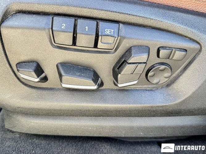 BMW X5 4.0e 60 interauto-car