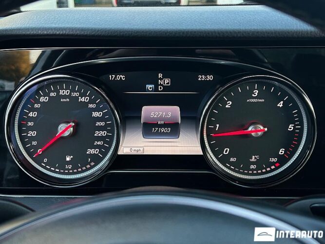 Mercedes E 220 44 interauto-car