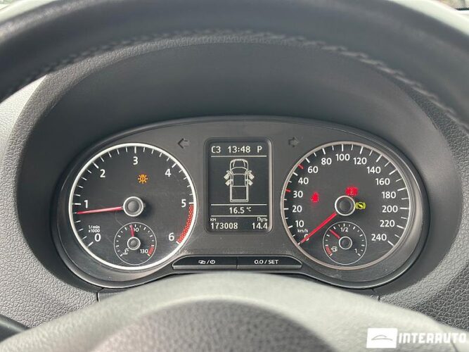 Volkswagen Amarok 38 interauto-car