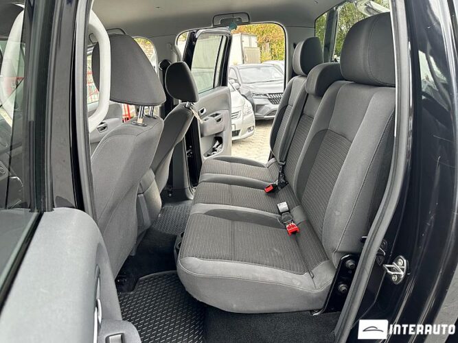 Volkswagen Amarok 44 interauto-car