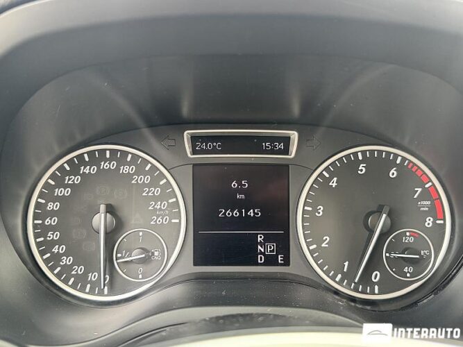 Mercedes B 200 34 interauto-car