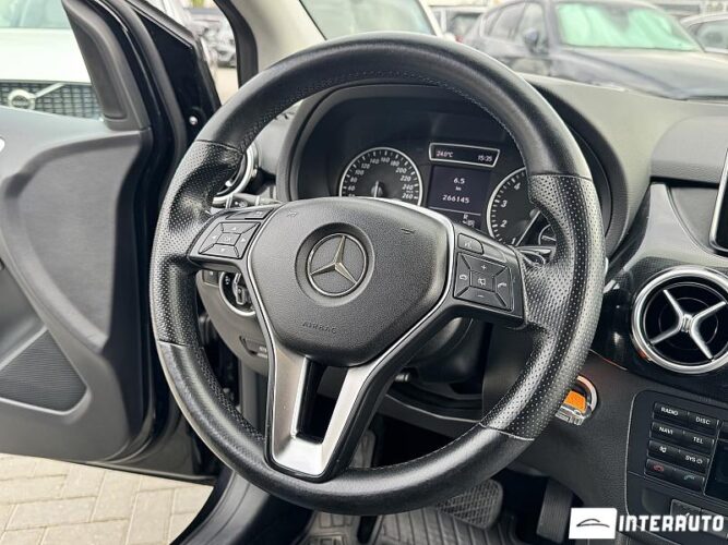 Mercedes B 200 33 interauto-car