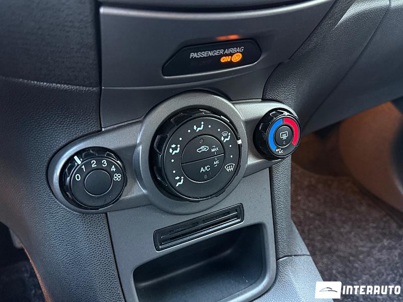 Ford Fiesta 22 automobil-interauto