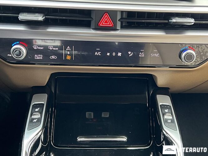 Kia Sorento 48 interauto-car