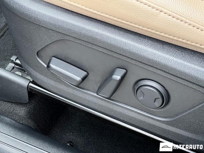 Kia Sorento 59 interauto-car