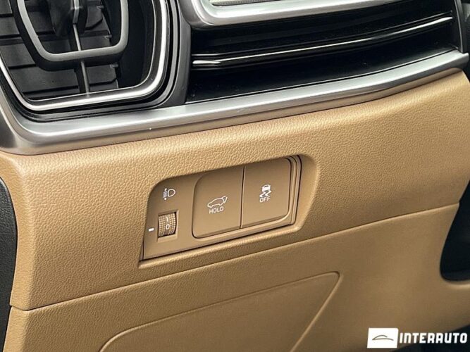 Kia Sorento 58 interauto-car