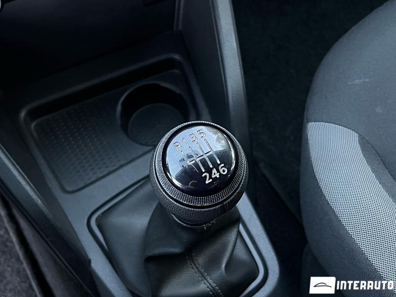 Dacia Duster 23 automobil-interauto