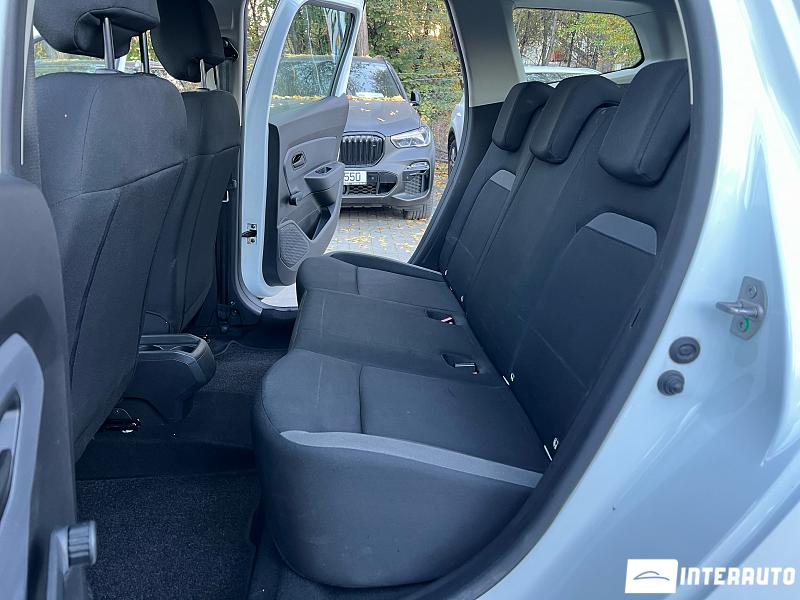 Dacia Duster 27 automobil-interauto