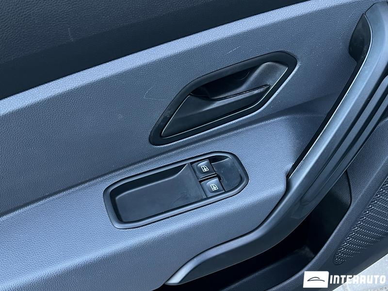 Dacia Duster 16 automobil-interauto