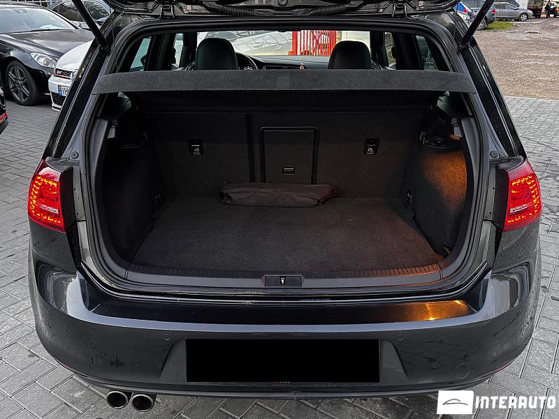 Volkswagen Golf GTE 28 automobil-interauto