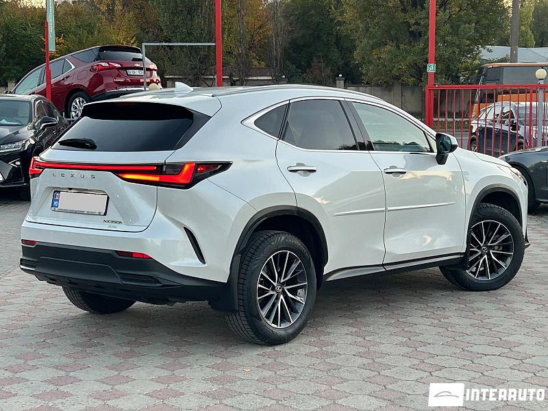 Lexus NX 350H 13 automobil-interauto