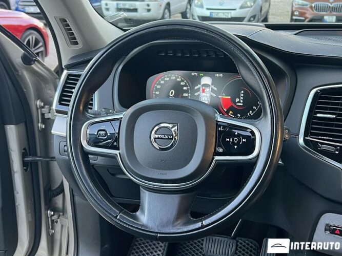 Volvo XC 90 58 interauto-car