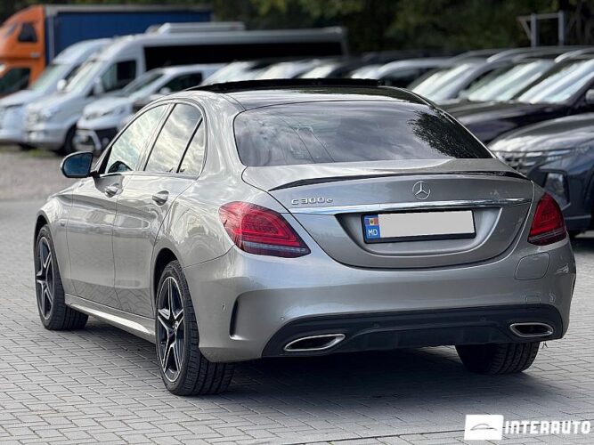 Mercedes C 300e 34 interauto-car