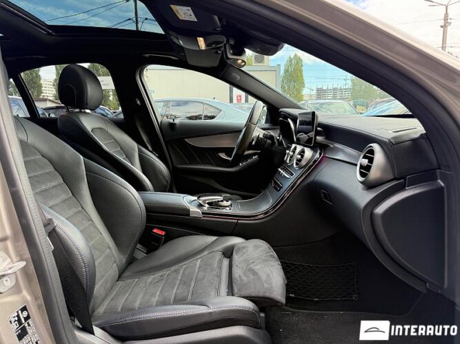 Mercedes C 300e 46 interauto-car