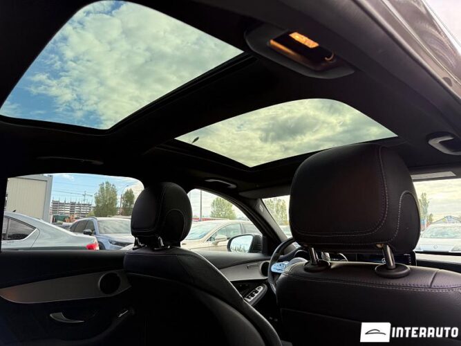 Mercedes C 300e 48 interauto-car