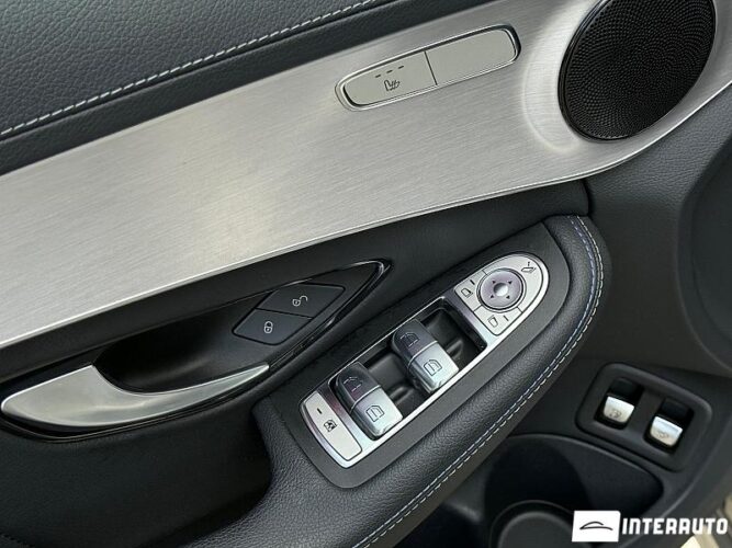 Mercedes C 300e 37 interauto-car