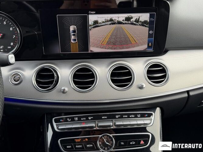 Mercedes E 200 48 interauto-car