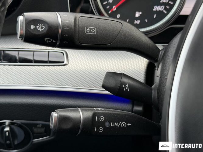 Mercedes E 200 44 interauto-car