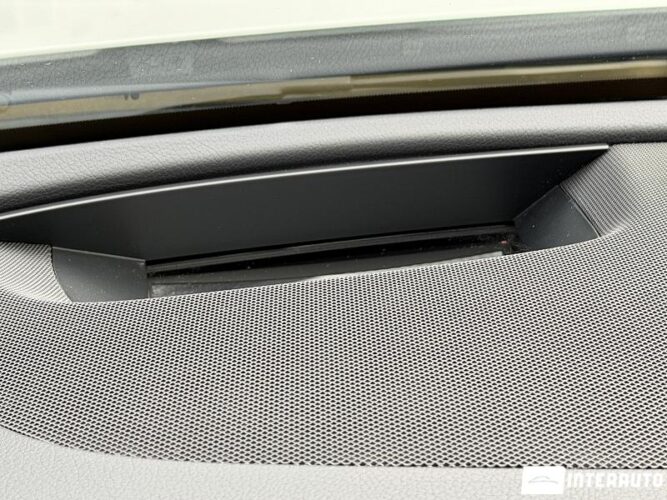 Mercedes E 200 43 interauto-car