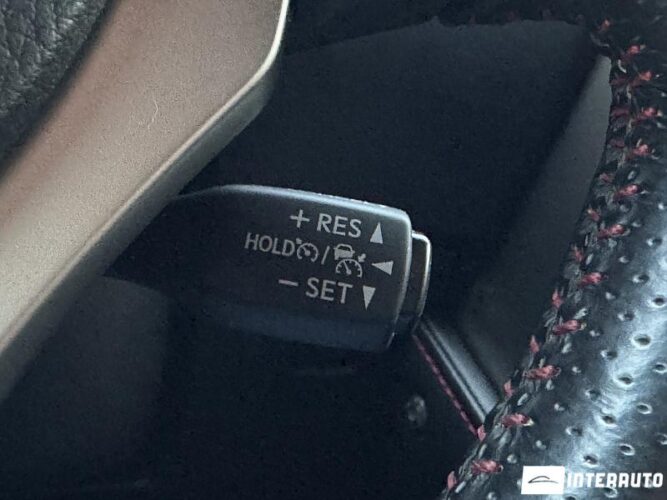 Lexus NX 300 61 interauto-car