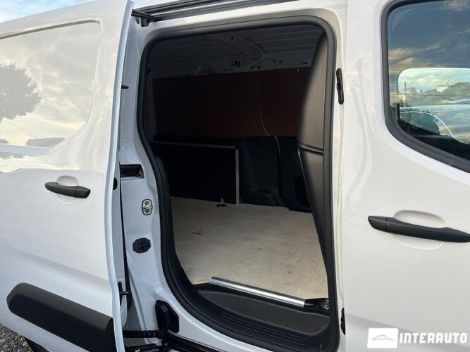 Toyota Proace 42 interauto-car