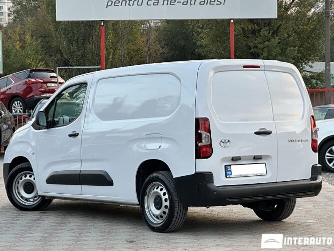 Toyota Proace 30 interauto-car