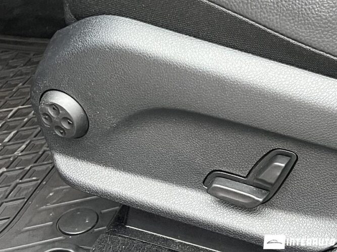 Mercedes GLC 300 59 interauto-car